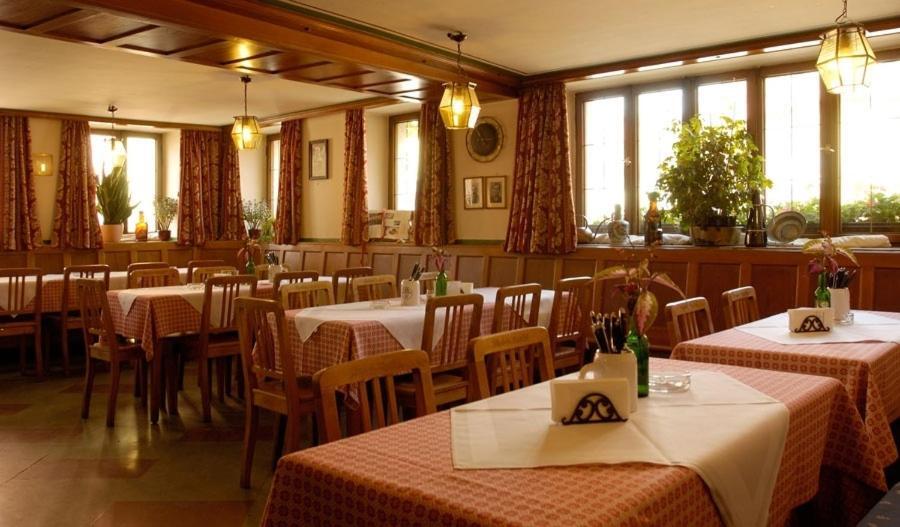 Karpfenhotel & Herrenhaus Im Gasthaus Sindel-Buckel Feuchtwangen Exterior foto